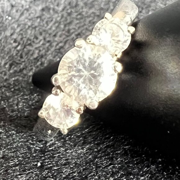 Sterling Silver 3-Stone QZ Ring - Picture 8 of 9